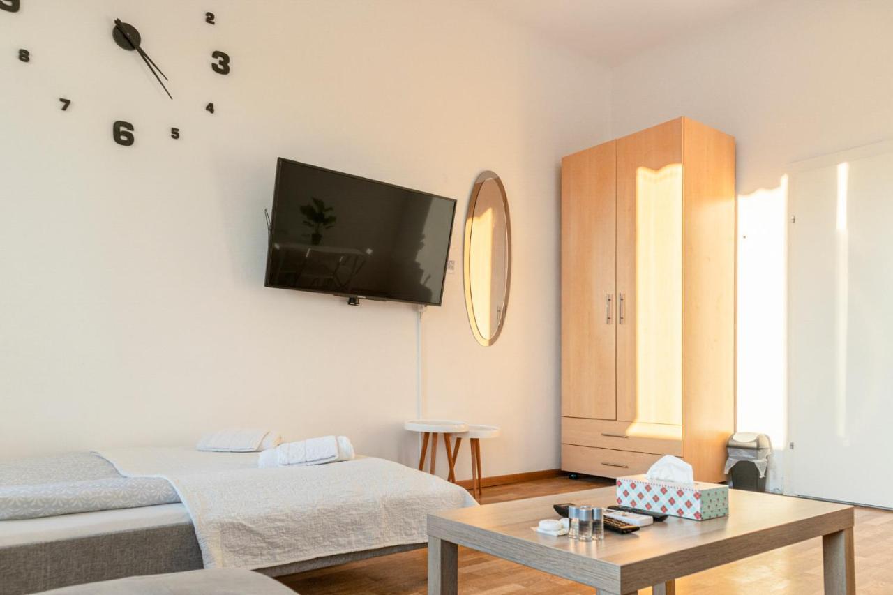 Joyful 2Br Apt. @ Millenium Tower And The Danube Wien Exteriör bild